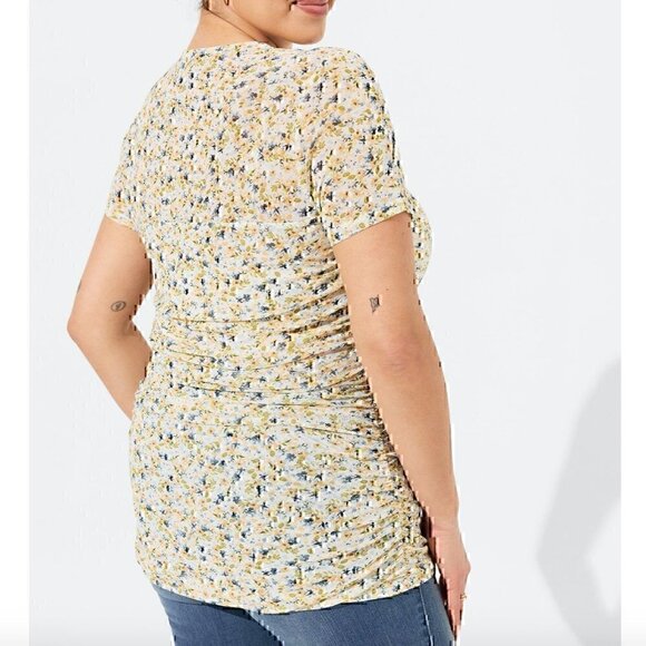 NEW NWT TORRID 2 Plus Size Stretch Mesh Crew Neck Ruched Top White Blue Floral - Picture 5 of 12